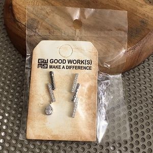 🖤NEW GOOD WORKS earrings